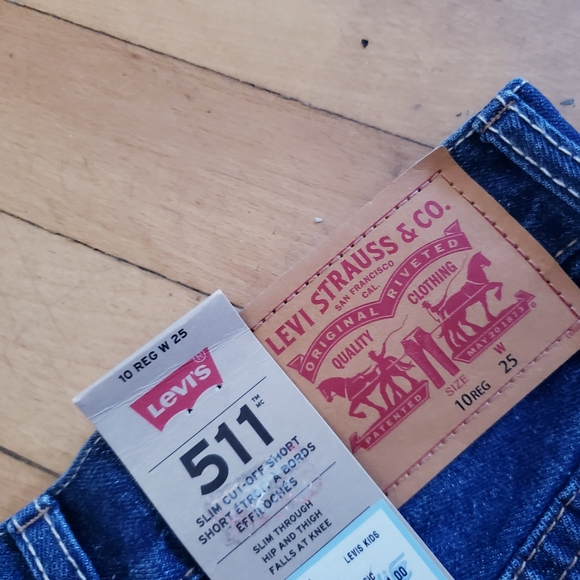 Levi's NWT 511 Slim Cut Off Short - 10Reg W25 - Picture 7 of 11